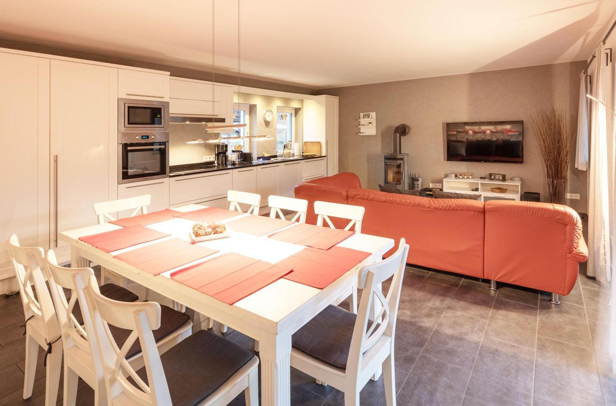 Ferienhaus Daniela Mit Terrasse Und Garten Silz  Eksteriør billede